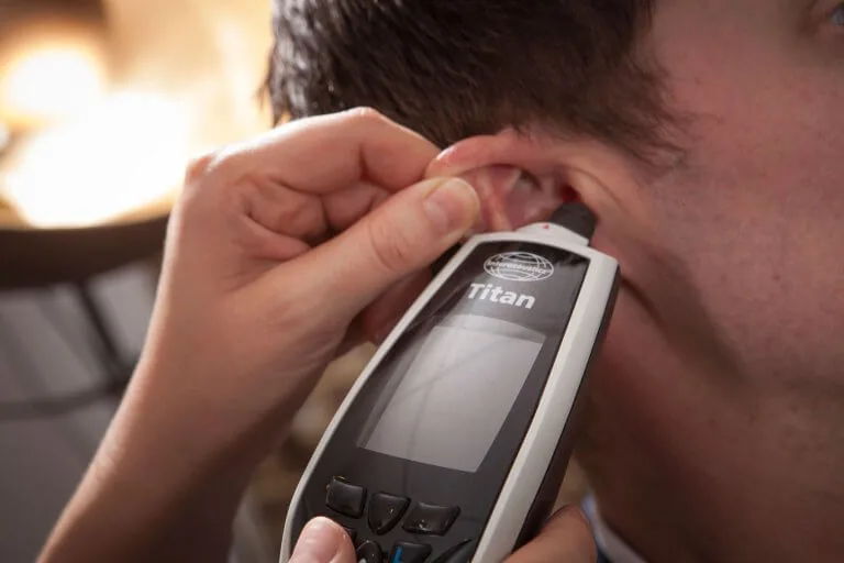 Tympanometry equipment for middle ear assessment